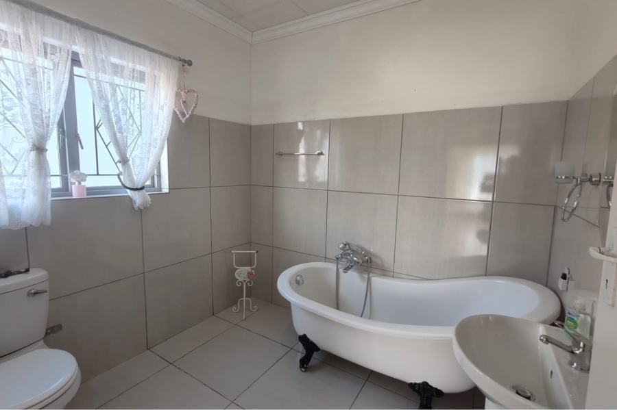3 Bedroom Property for Sale in Koringberg Western Cape